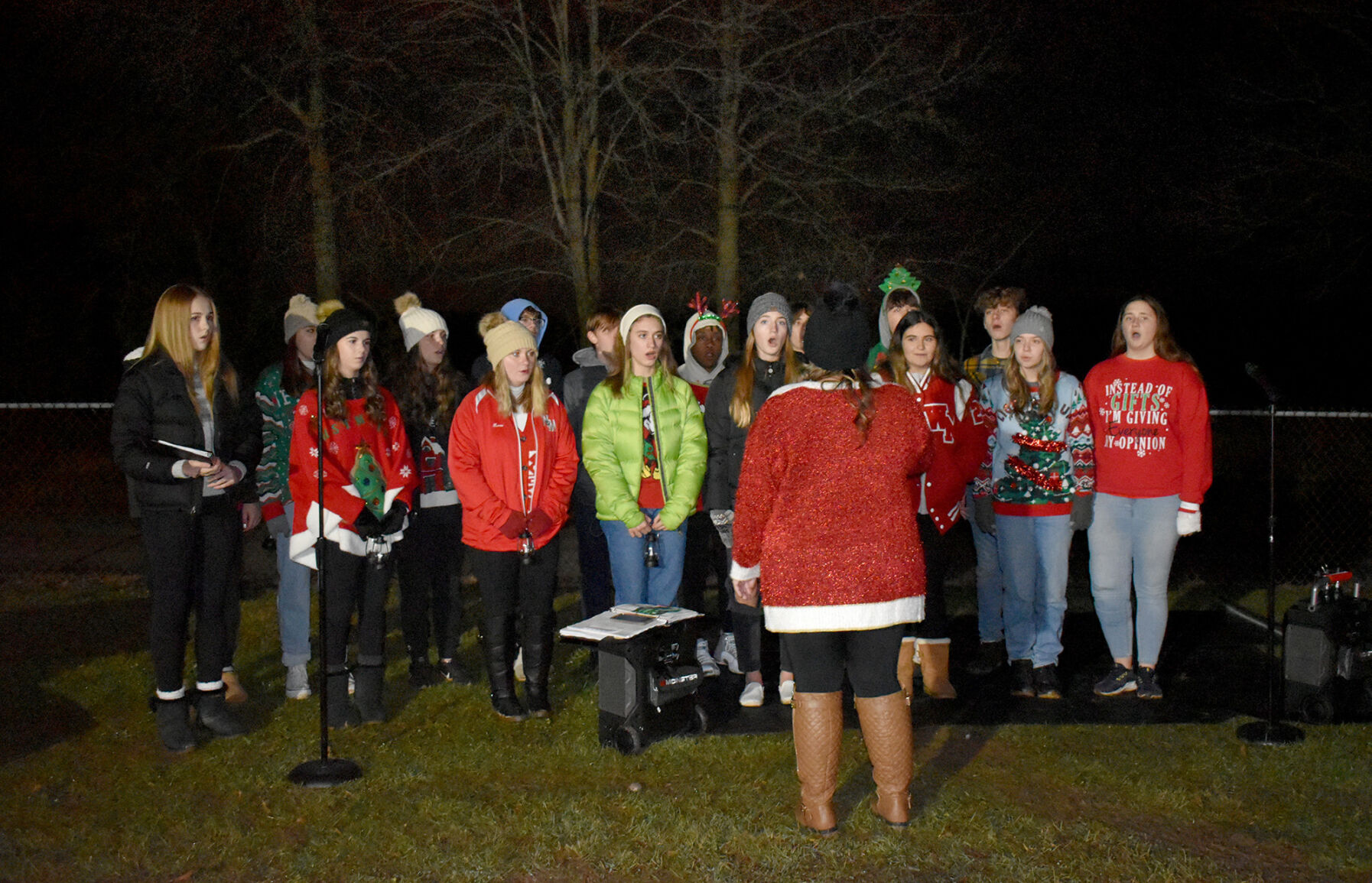 shenango lightup_singers6328.jpg